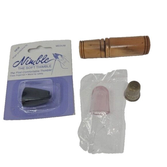 4pc Lot Vintage Prudential & Nimble Sewing Thimbles Olive Treen Wood Needle Case - Picture 1 of 5